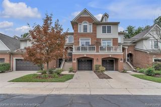 37557 Newburgh Park Circle, Livonia, MI 48152