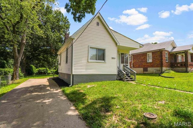 8803 Alva Avenue, St Louis, MO 63121