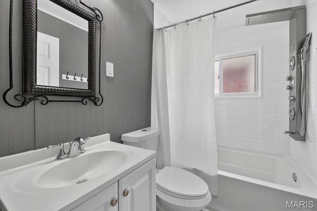 8803 Alva Avenue, St Louis, MO 63121