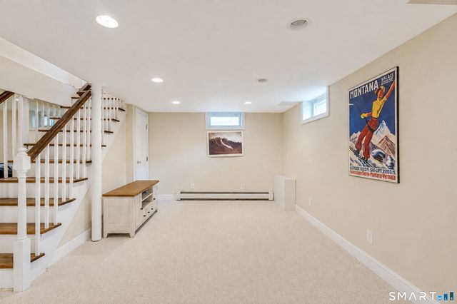 64 Meadowbrook Road, West Hartford, CT 06107