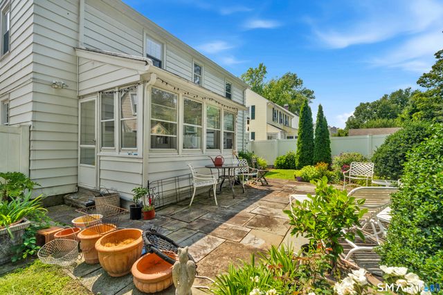64 Meadowbrook Road, West Hartford, CT 06107
