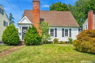64 Meadowbrook Road, West Hartford, CT 06107