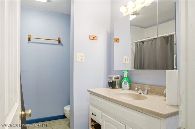 625 W Allison Avenue, Stilwell, OK 74960