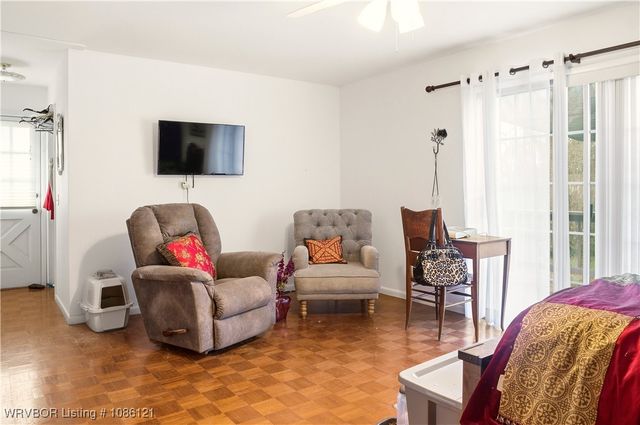 625 W Allison Avenue, Stilwell, OK 74960