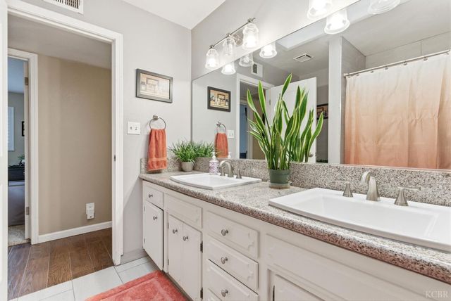 2710 Aspen Street, Hanford, CA 93230