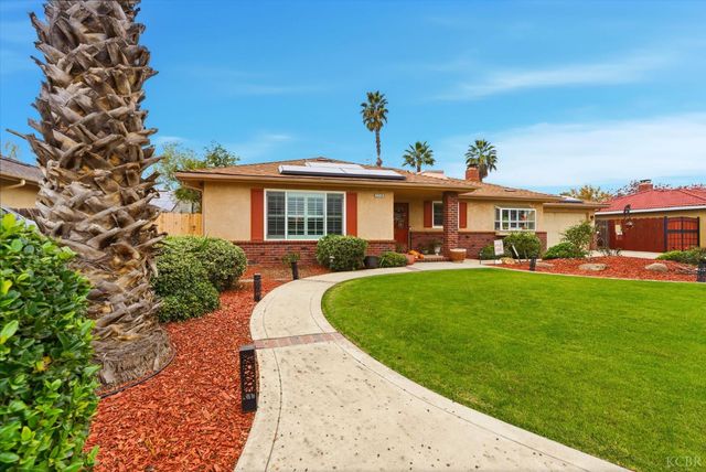 2710 Aspen Street, Hanford, CA 93230