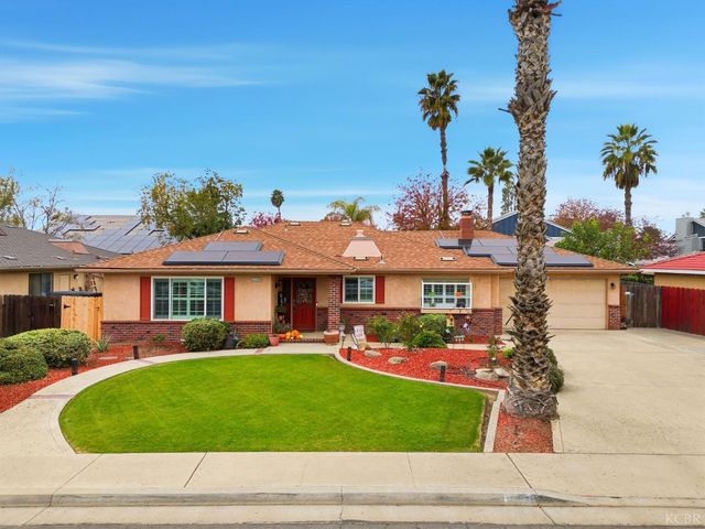 2710 Aspen Street, Hanford, CA 93230