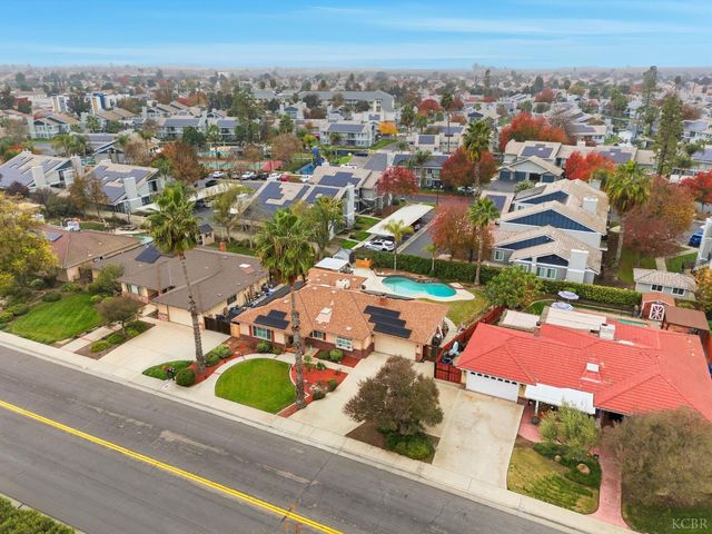 2710 Aspen Street, Hanford, CA 93230