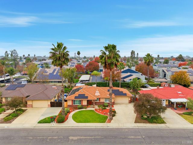2710 Aspen Street, Hanford, CA 93230