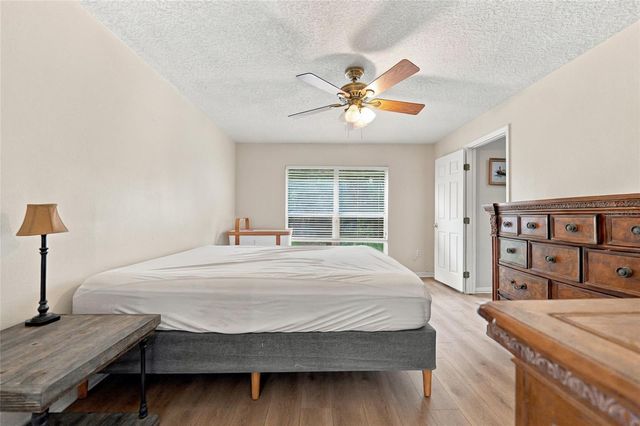 17704 NATHANS DRIVE, Tampa, FL 33647