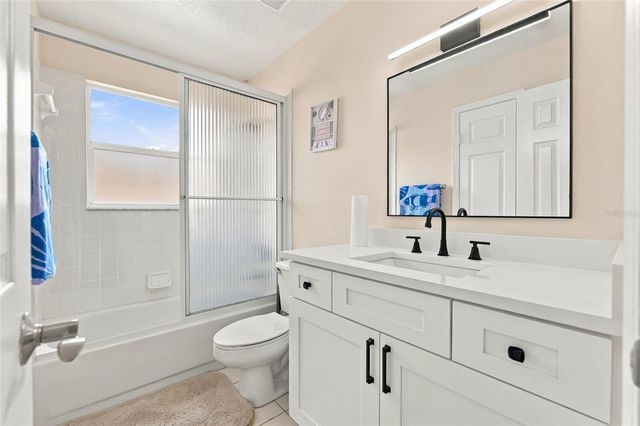 17704 NATHANS DRIVE, Tampa, FL 33647