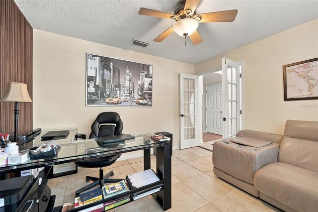 17704 NATHANS DRIVE, Tampa, FL 33647