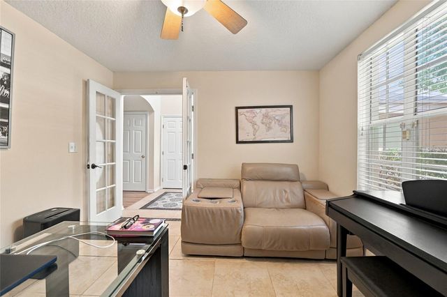17704 NATHANS DRIVE, Tampa, FL 33647