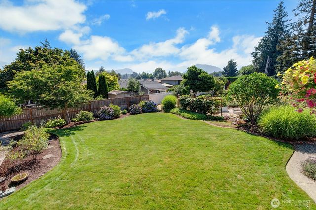 1167 McKinley Street, Enumclaw, WA 98022