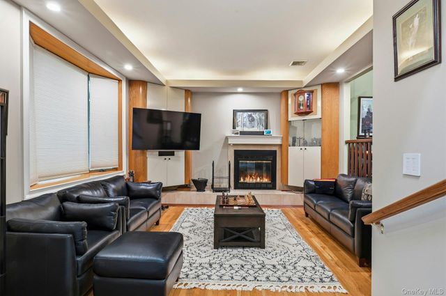 46 Margin Drive W, Shirley, NY 11967