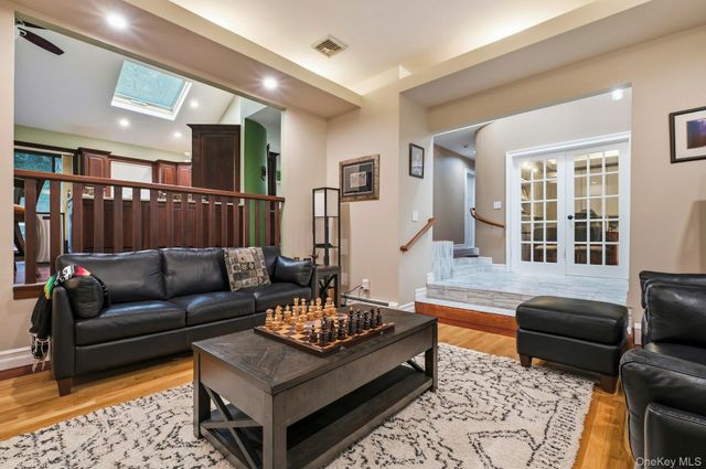 46 Margin Drive W, Shirley, NY 11967