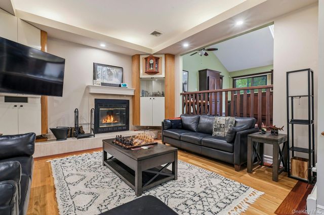 46 Margin Drive W, Shirley, NY 11967