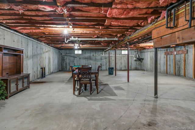 46 Margin Drive W, Shirley, NY 11967