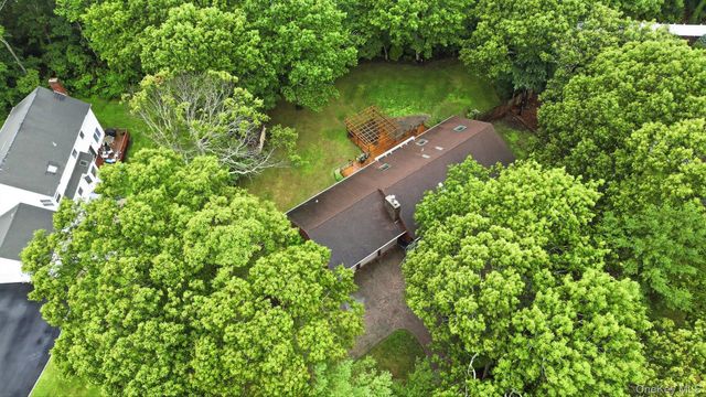46 Margin Drive W, Shirley, NY 11967