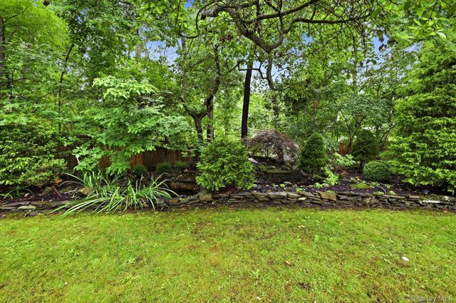 46 Margin Drive W, Shirley, NY 11967