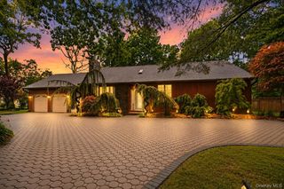 46 Margin Drive W, Shirley, NY 11967