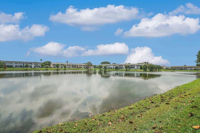 136 Somerset G, West Palm Beach, FL 33417