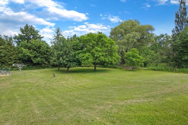 555 State Highway 33, West Bend, WI 53095