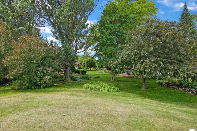 555 State Highway 33, West Bend, WI 53095
