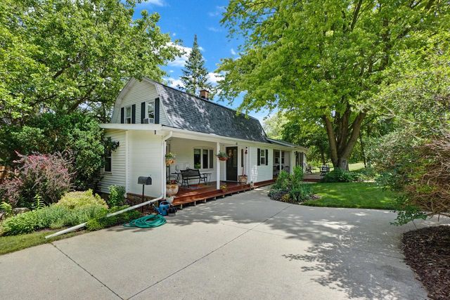 555 State Highway 33, West Bend, WI 53095