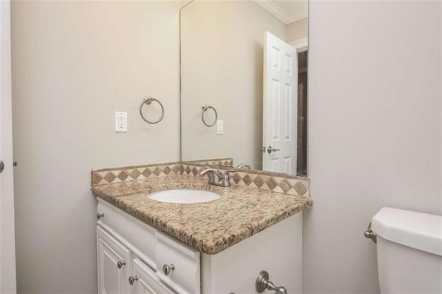 5382 Valley Forest Way, Flowery Branch, GA 30542