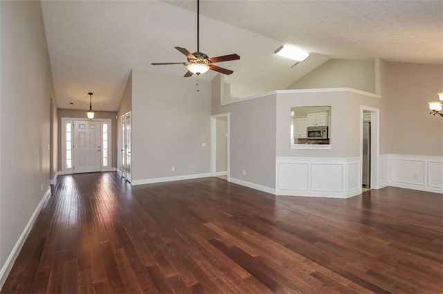 5382 Valley Forest Way, Flowery Branch, GA 30542