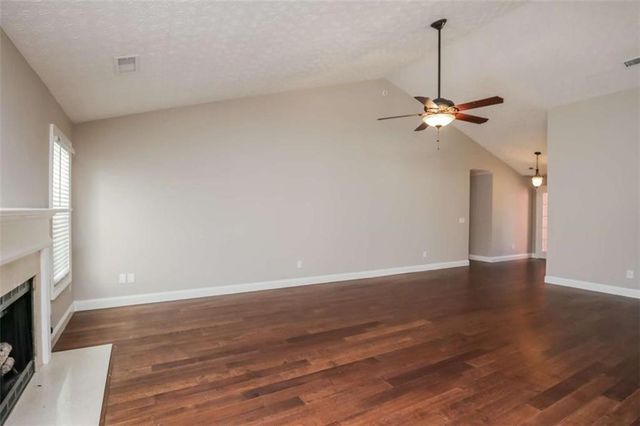 5382 Valley Forest Way, Flowery Branch, GA 30542