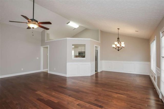 5382 Valley Forest Way, Flowery Branch, GA 30542