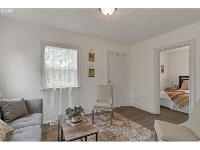 3419 ARBON St Ne, Salem, OR 97301