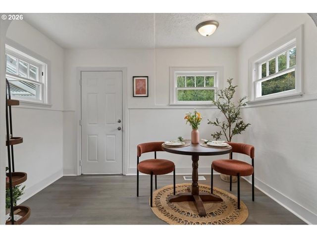 3419 ARBON St Ne, Salem, OR 97301