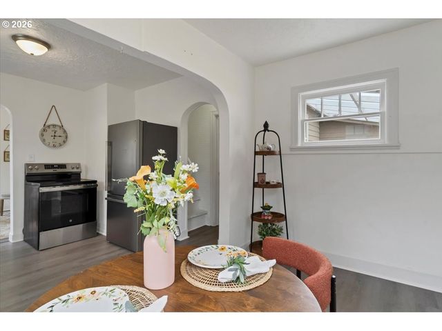 3419 ARBON St Ne, Salem, OR 97301
