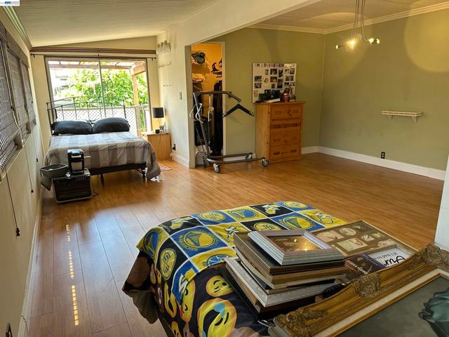 1150 W Winton Ave, Hayward, CA 94545