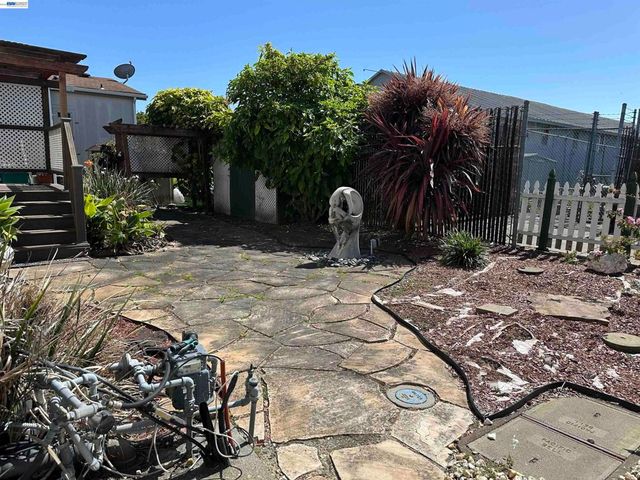 1150 W Winton Ave, Hayward, CA 94545
