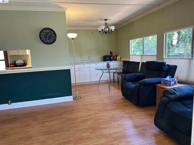 1150 W Winton Ave, Hayward, CA 94545