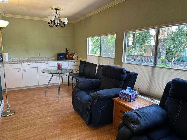 1150 W Winton Ave, Hayward, CA 94545