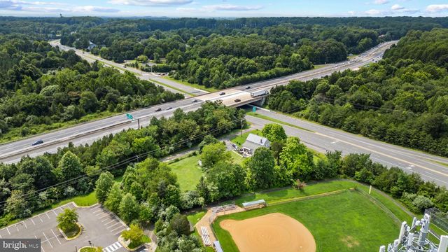 12115 BRADDOCK, Fairfax, VA 22030