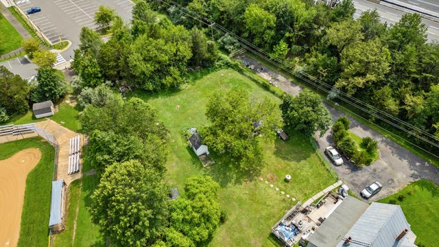 12115 BRADDOCK, Fairfax, VA 22030