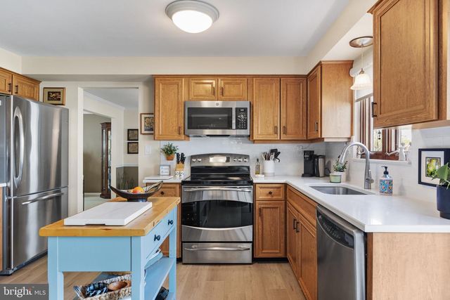 11 TINSMITH LANE, Marlton, NJ 08053