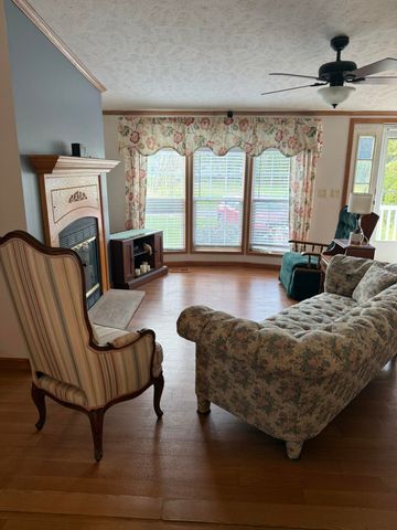 6971 Massachusetts Street, Merrillville, IN 46410