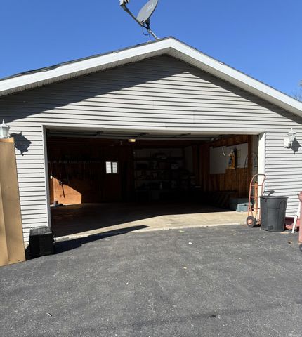 6971 Massachusetts Street, Merrillville, IN 46410