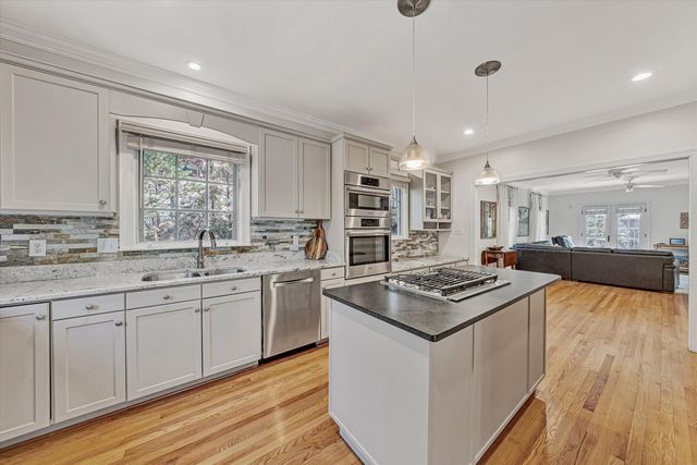 3404 Woodland Hills LN, Roanoke, VA 24014