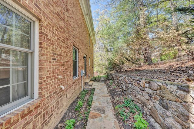 3404 Woodland Hills LN, Roanoke, VA 24014