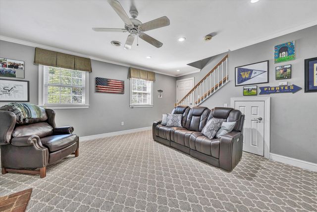 3404 Woodland Hills LN, Roanoke, VA 24014