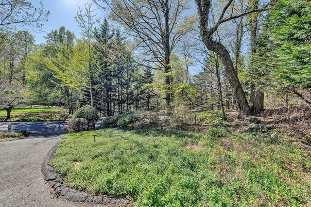 3404 Woodland Hills LN, Roanoke, VA 24014