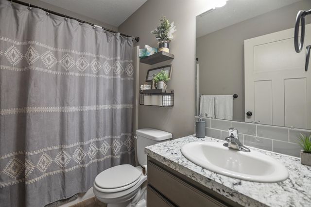 1842 S Bedford St, Wichita, KS 67207